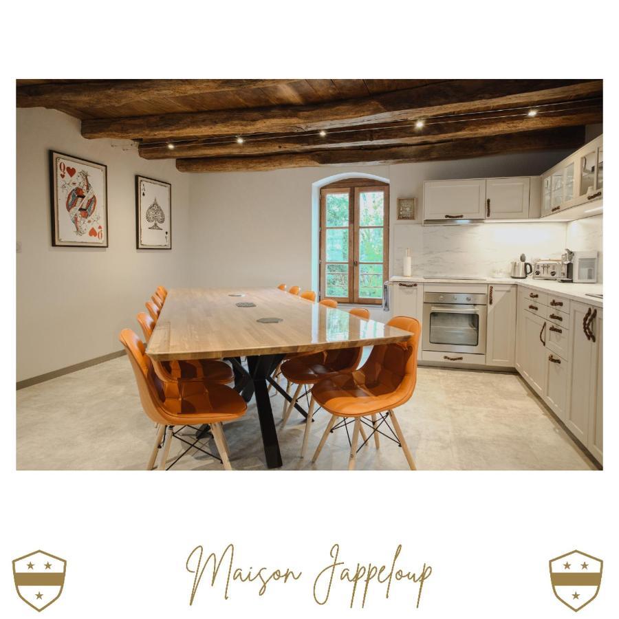 Chateau De Laforest - Les Hebergements Thizy-les-Bourgs Екстериор снимка